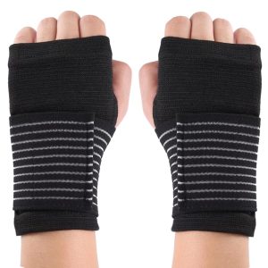 Palm Brace Wrist Support Sleeves (1 Pair), Everyday Use Wrist Brace, Compression Carpal Tunnel for Wrist Pain Relief, Fitness Gloves, Glove, Wrist Brace for Men and Women (Black with straps)